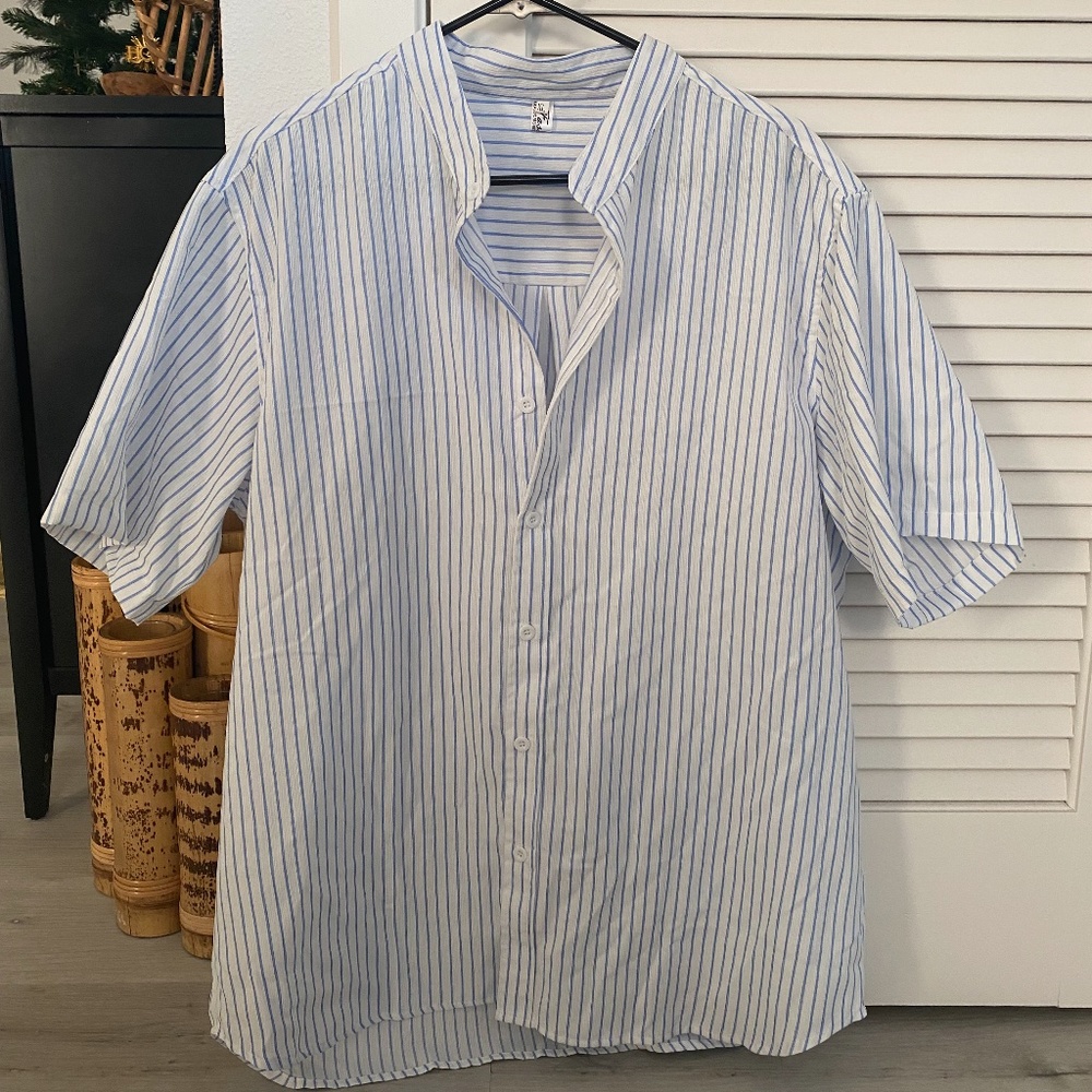 XL white and light blue pinstripe button down